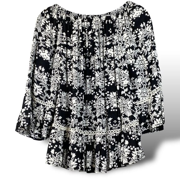 Democracy Blouse Womens Sz S Black/White Floral Ruffle Bell Sleeve Peasant Top - Picture 5 of 9